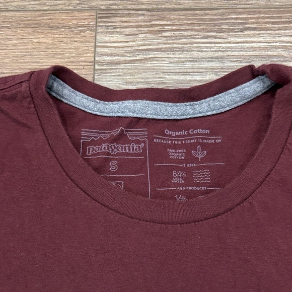 Patagonia Organic Cotton Crew T-Shirt Women's Size Small Dark Ruby Maroon EUC - Picture 2 of 7